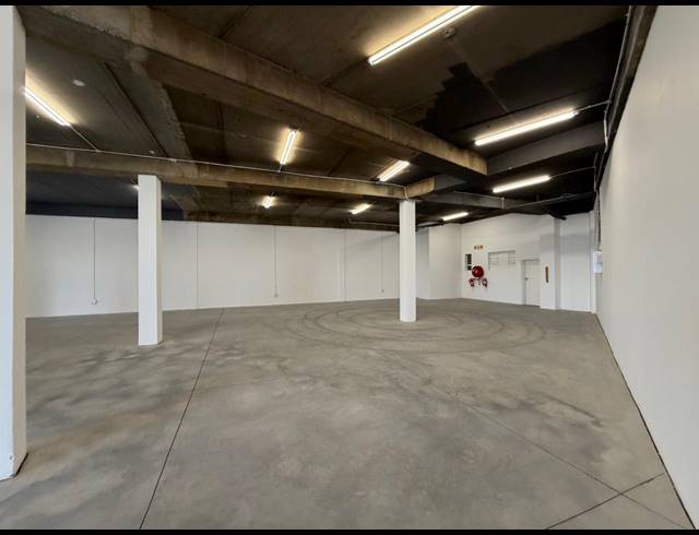 428M² WAREHOUSE TO LET IN HALFWAY HOUSE